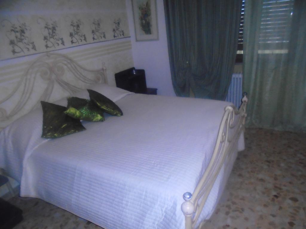 Tropical Bed&Breakfast Лукка Екстер'єр фото