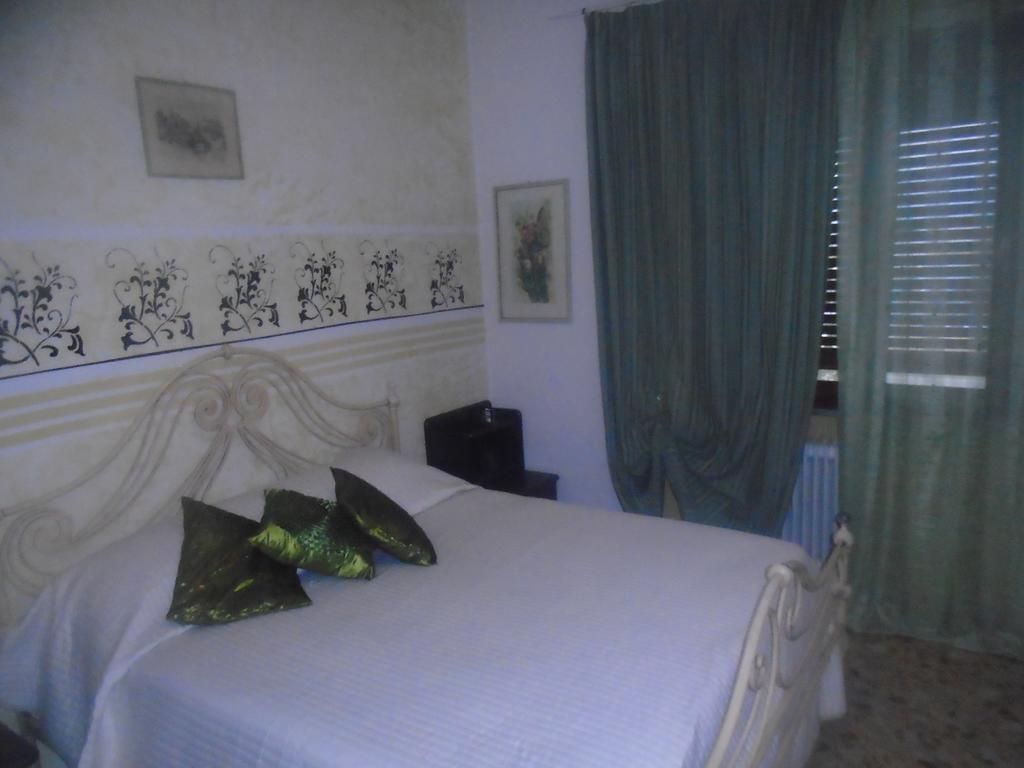 Tropical Bed&Breakfast Лукка Екстер'єр фото