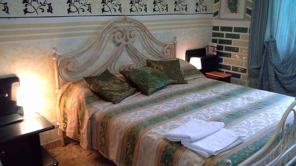 Tropical Bed&Breakfast Лукка Екстер'єр фото
